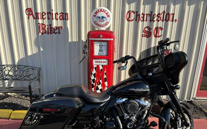 2019 Harley-Davidson® FLHX - Street Glide®