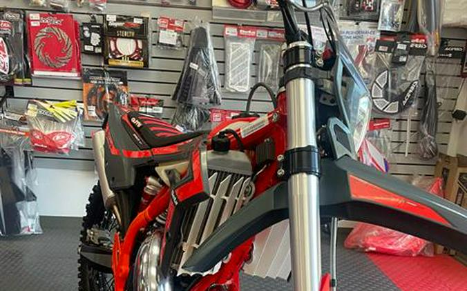 2025 Beta 250 Xtrainer