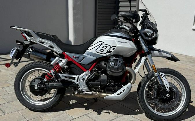 2025 Moto Guzzi V85 TT