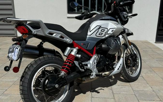 2025 Moto Guzzi V85 TT