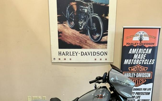 2026 Harley-Davidson FLHX - Street Glide