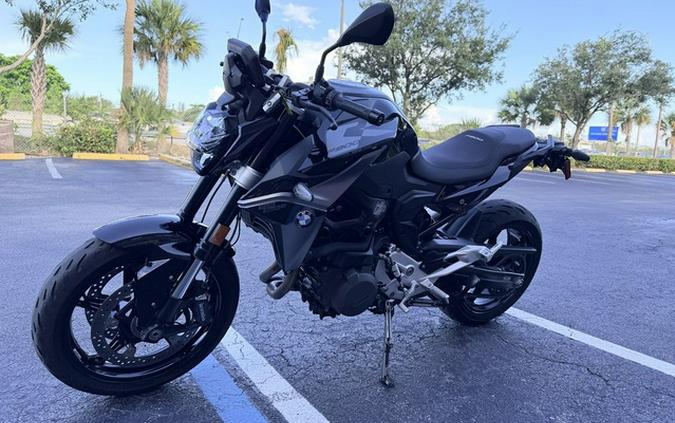 2025 BMW F 900 R Triple Black
