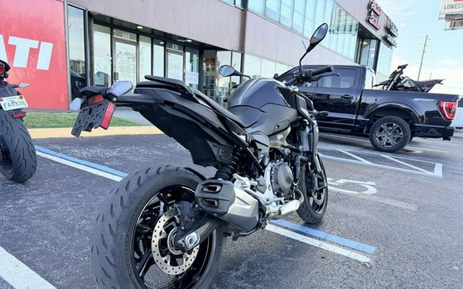 2025 BMW F 900 R Triple Black