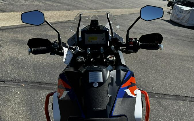 2022 KTM 1290 SUPER ADVENTURE R
