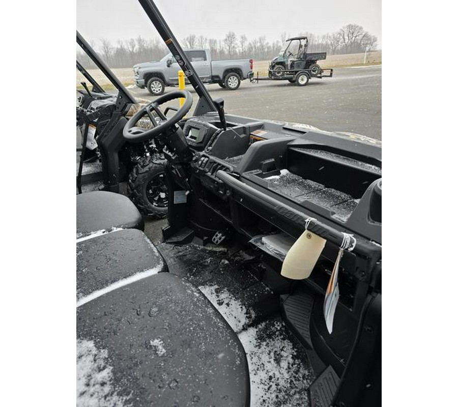 2025 Can-Am® DEFENDER MAX DPS HD7