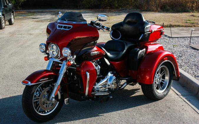 2018 Harley-Davidson® FLHTCUTG Tri Glide® Ultra