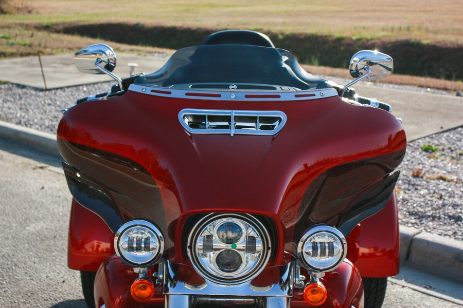 2018 Harley-Davidson® FLHTCUTG Tri Glide® Ultra