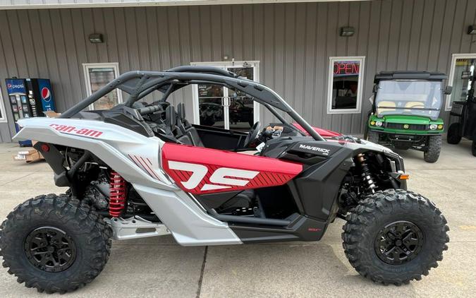 2024 Can-Am Maverick X3 DS Turbo RR Red & Silver