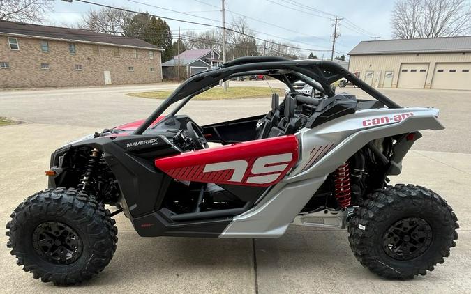 2024 Can-Am Maverick X3 DS Turbo RR Red & Silver