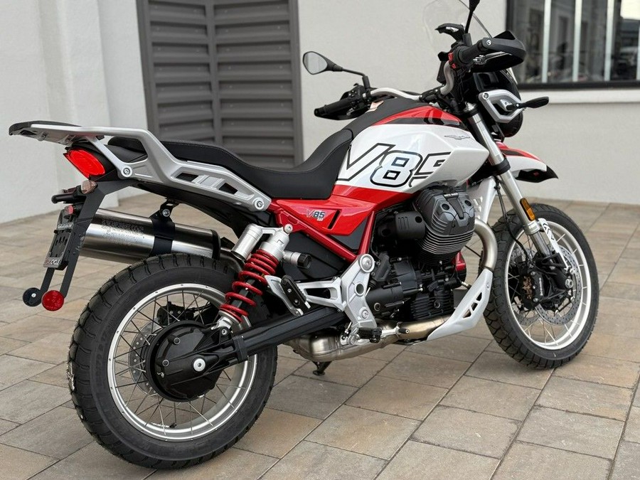 2025 Moto Guzzi V85 TT