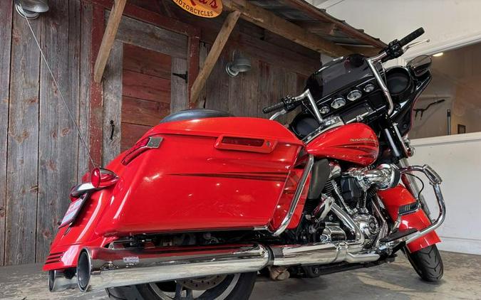 2017 Harley-Davidson® FLHXS - Street Glide® Special