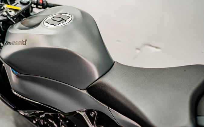 2025 Kawasaki Ninja® ZX™-6R KRT Edition ABS