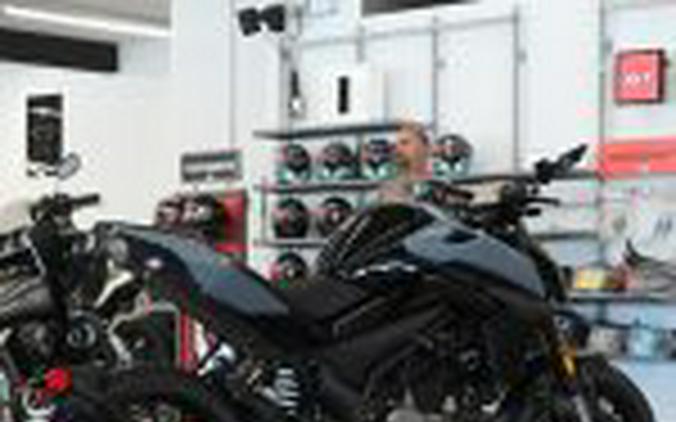 2023 CFMOTO 300NK