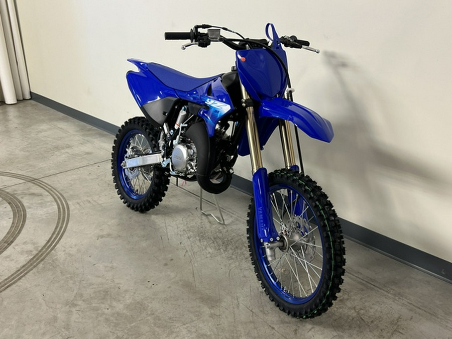2027 Yamaha YZ 85LW (YZ85LWV)
