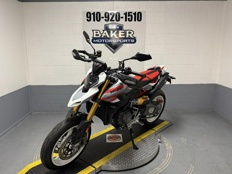 2027 Ducati HYPERMOTARD V2 SP