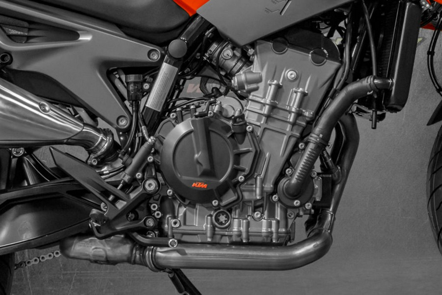 2023 KTM 790 Duke