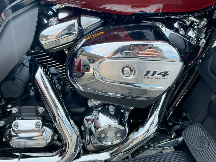 2024 Harley-Davidson<sup>®</sup> Tri Glide<sup>®</sup> Ultra