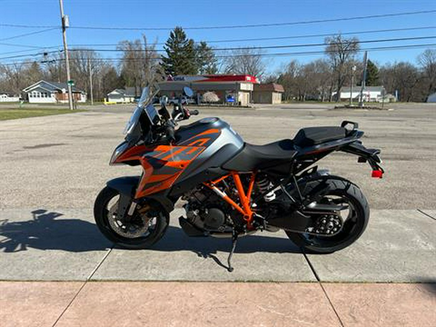 2024 KTM 1290 Super Duke GT