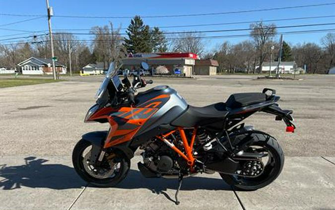 2024 KTM 1290 Super Duke GT