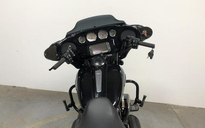 2018 Harley-Davidson® Street Glide Special - FP8237