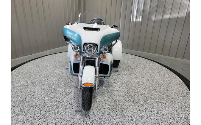 2017 TRI GLIDE ULTRA CLAS - Harley-Davidson®