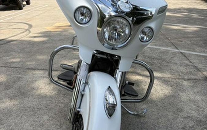 2017 Indian Chieftain White Smoke