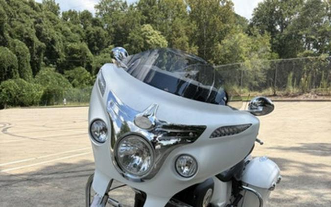 2017 Indian Chieftain White Smoke