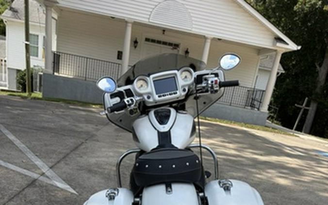 2017 Indian Chieftain White Smoke