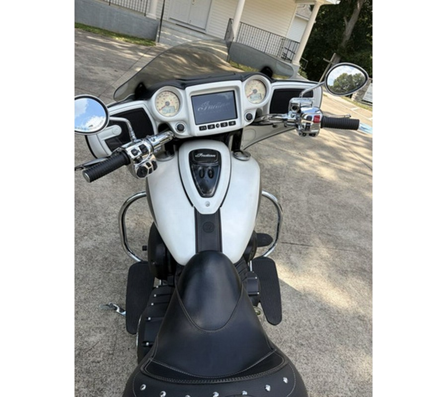 2017 Indian Chieftain White Smoke