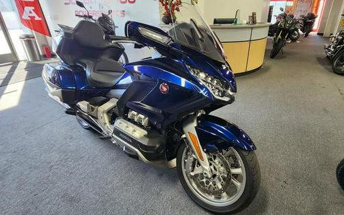 2018 Honda® Gold Wing Tour Automatic DCT Pearl Hawkseye Blue