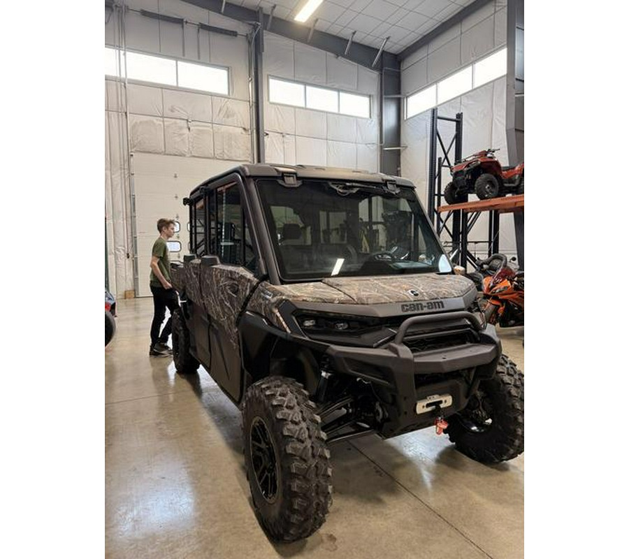 2026 Can-Am® DEFENDER MAX LIMITED CAB HD11