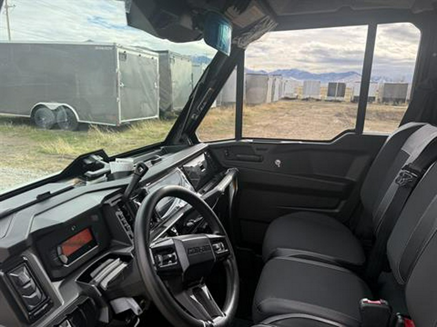 2026 Can-Am Defender MAX Limited HD11