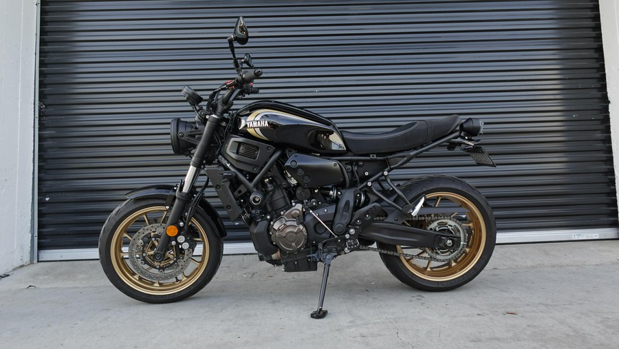 2025 Yamaha XSR 700