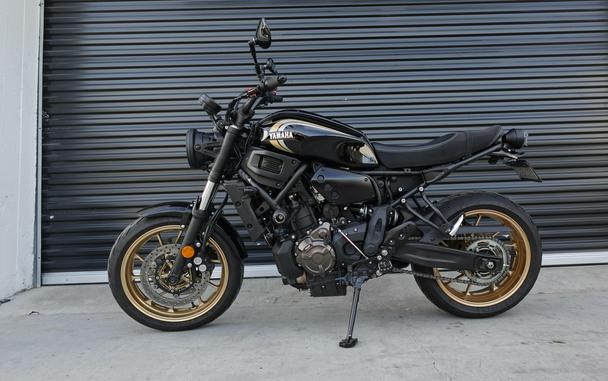 2025 Yamaha XSR 700