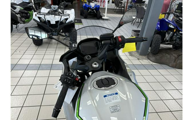 2024 Kawasaki NINJA 7 HYBRID ABS