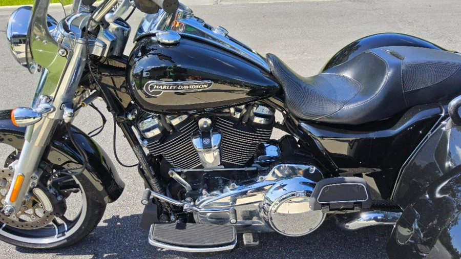2017 Harley-Davidson Freewheeler