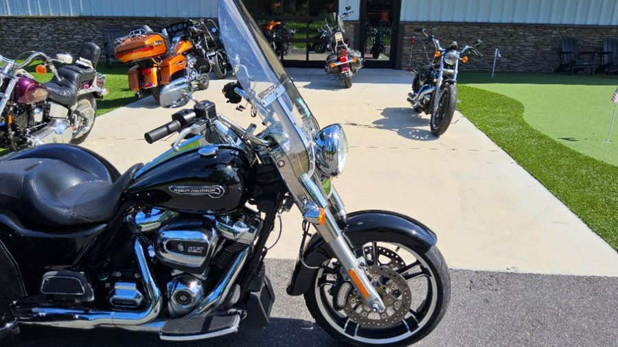 2017 Harley-Davidson Freewheeler