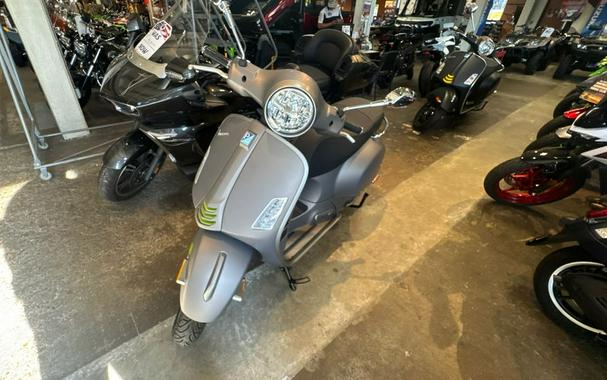 2023 Vespa GTS 300