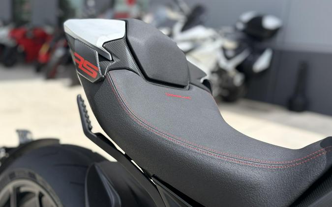 2026 Ducati DIAVEL V4 RS