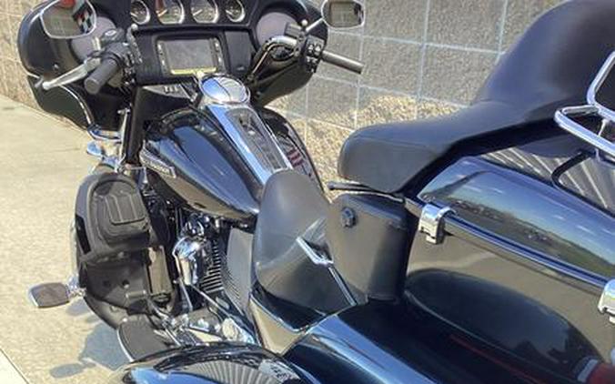 2018 Harley-Davidson® FLHTCUTG - Tri Glide® Ultra