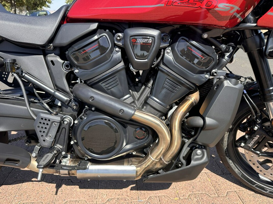 RA1250ST 2025 Pan America® 1250 ST