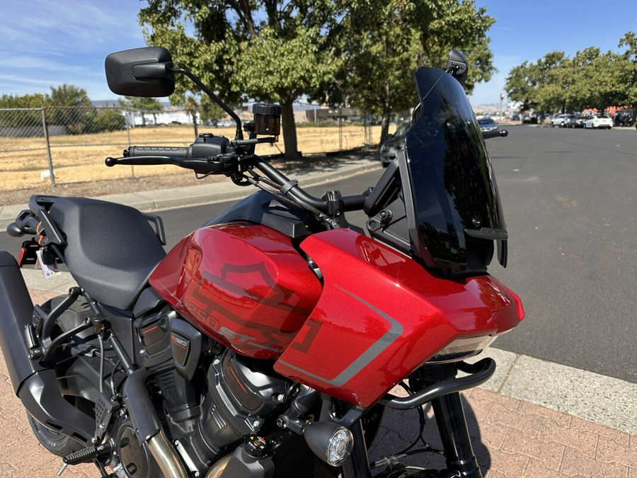 RA1250ST 2025 Pan America® 1250 ST