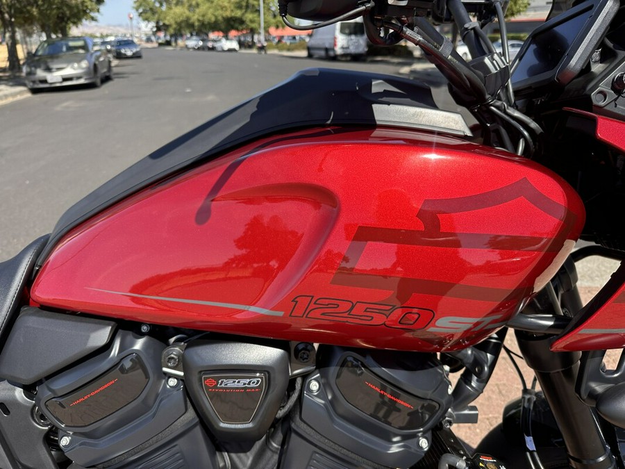 RA1250ST 2025 Pan America® 1250 ST