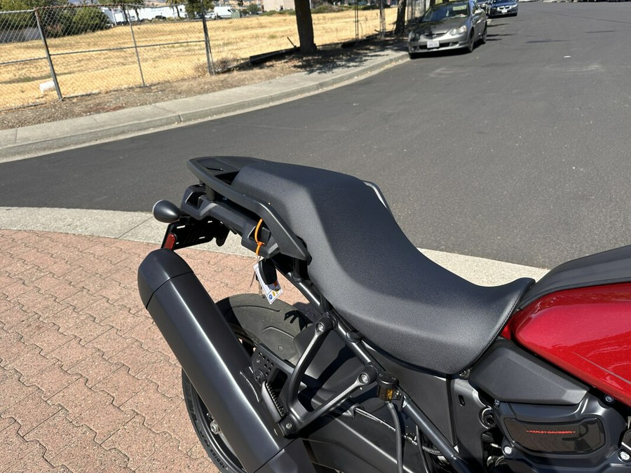 RA1250ST 2025 Pan America® 1250 ST