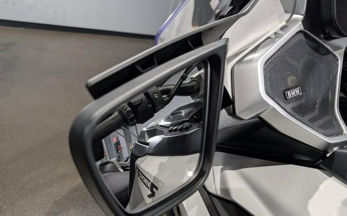 2026 BMW R 1300 RT Alpine White 3