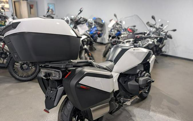2026 BMW R 1300 RT Alpine White 3