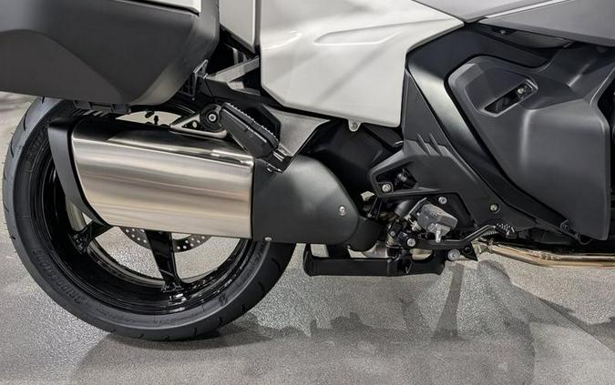 2026 BMW R 1300 RT Alpine White 3
