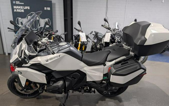 2026 BMW R 1300 RT Alpine White 3