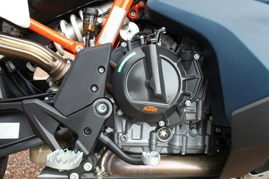 2024 KTM 890 Adventure R