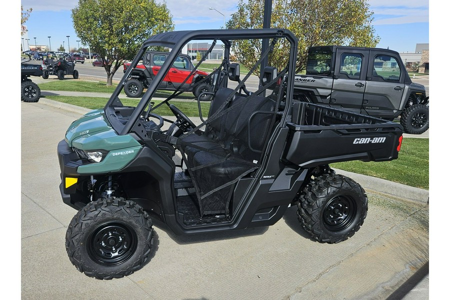 2025 Can-Am Defender HD7